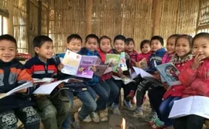 Trao phao cứu sinh cho đội phòng ngừa ứng phó thảm họa tại Cần Thơ